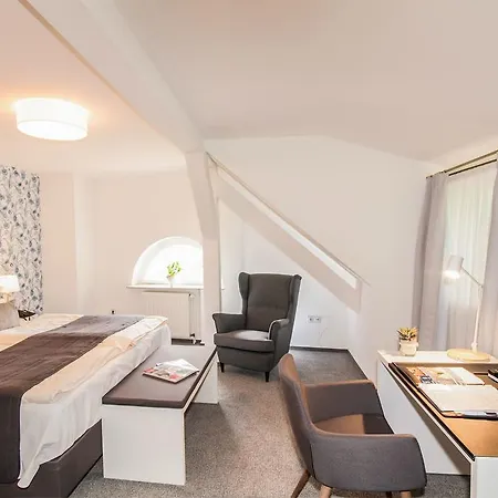 Hofgut Dippelshof Hotel- Und Restaurant Kg Szálloda Mühltal